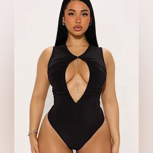 Talk To Me Cut Out Ruched Bodysuit NEW 🏷️
